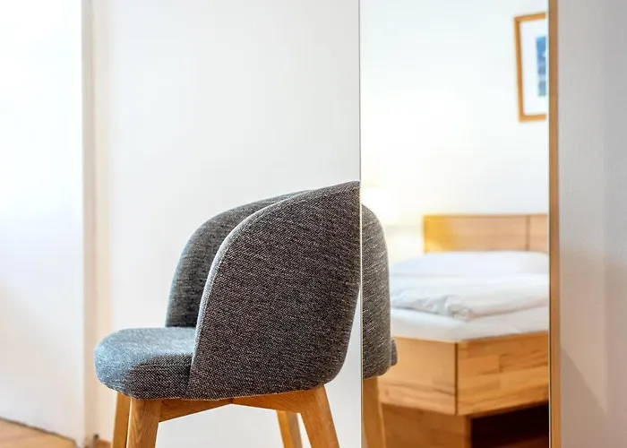 Goldenes Schiff בית הארחה *