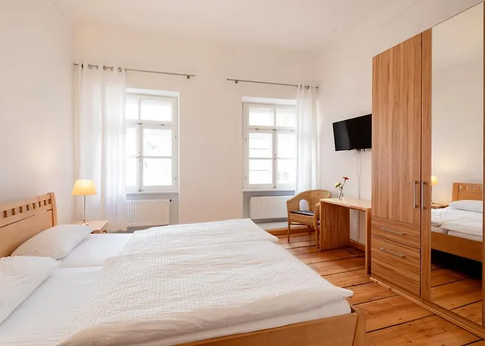 Goldenes Schiff פסאו