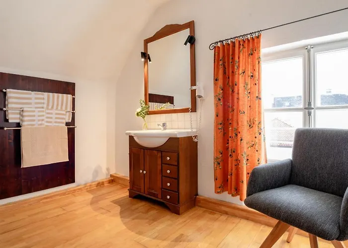 Goldenes Schiff Pasawa